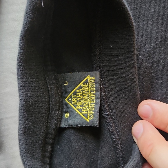 T-shirt - Picture 2 of 3